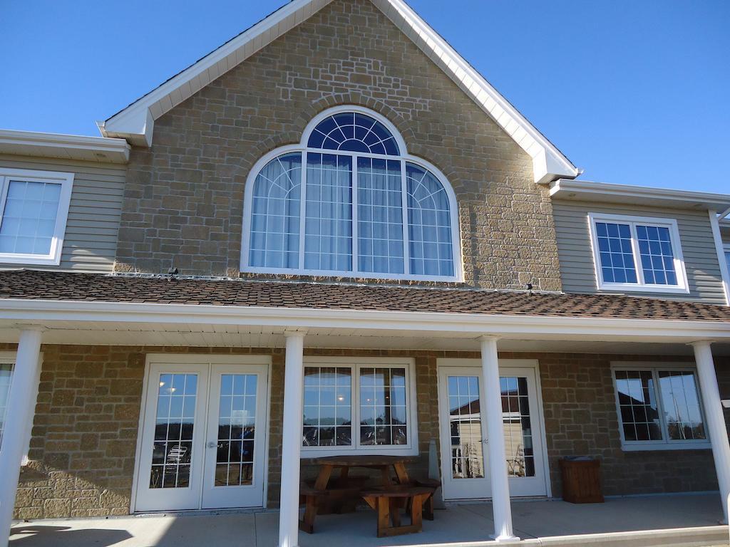 Auberge Bouctouche Inn & Suites 외부 사진