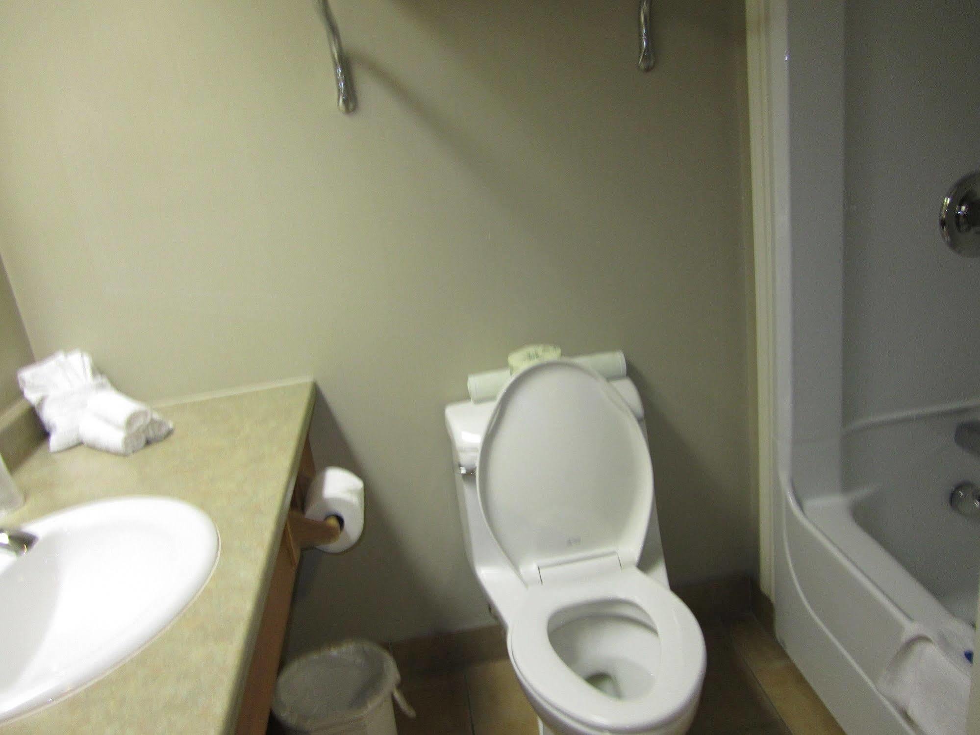 Auberge Bouctouche Inn & Suites 외부 사진