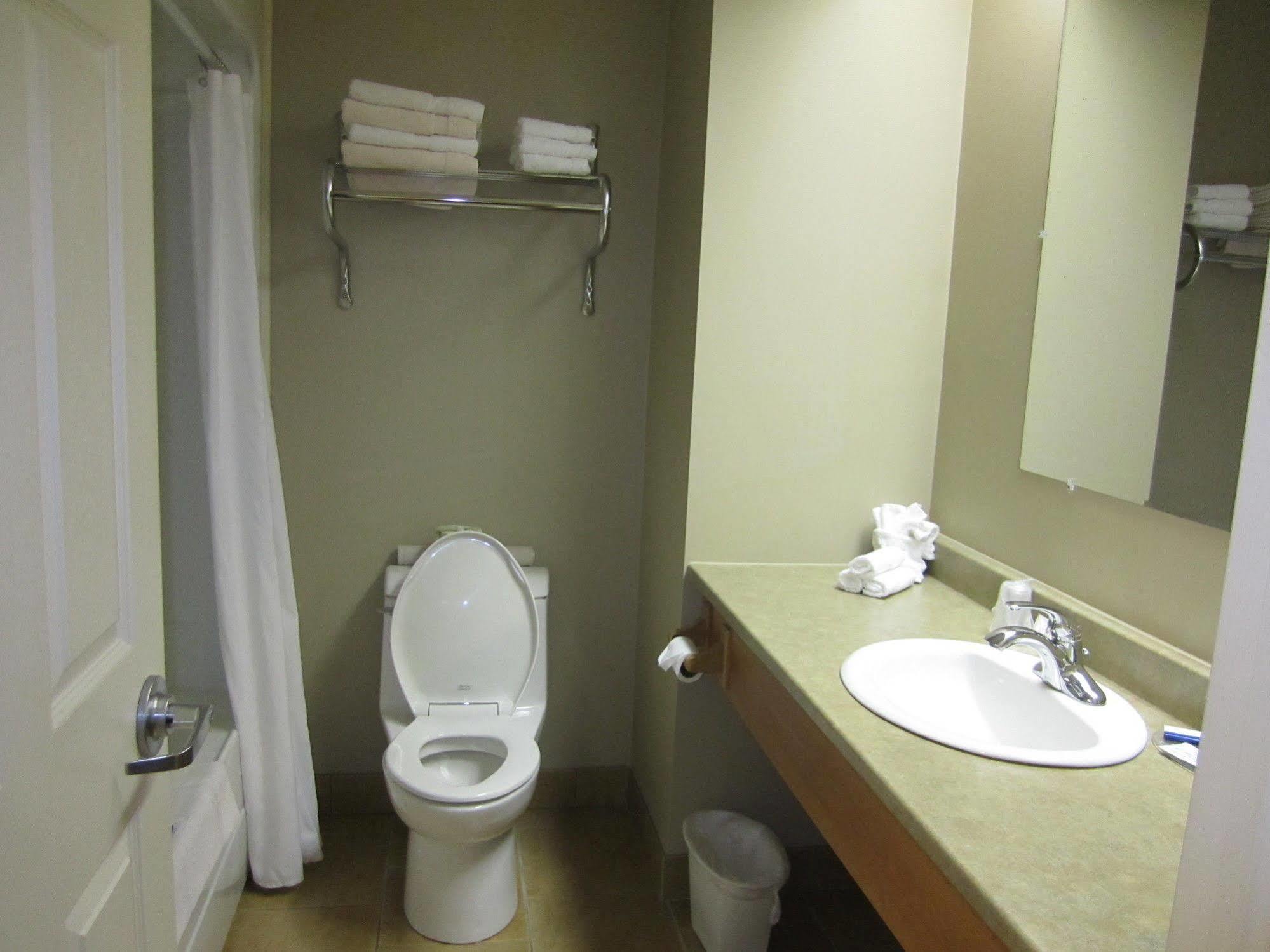 Auberge Bouctouche Inn & Suites 외부 사진