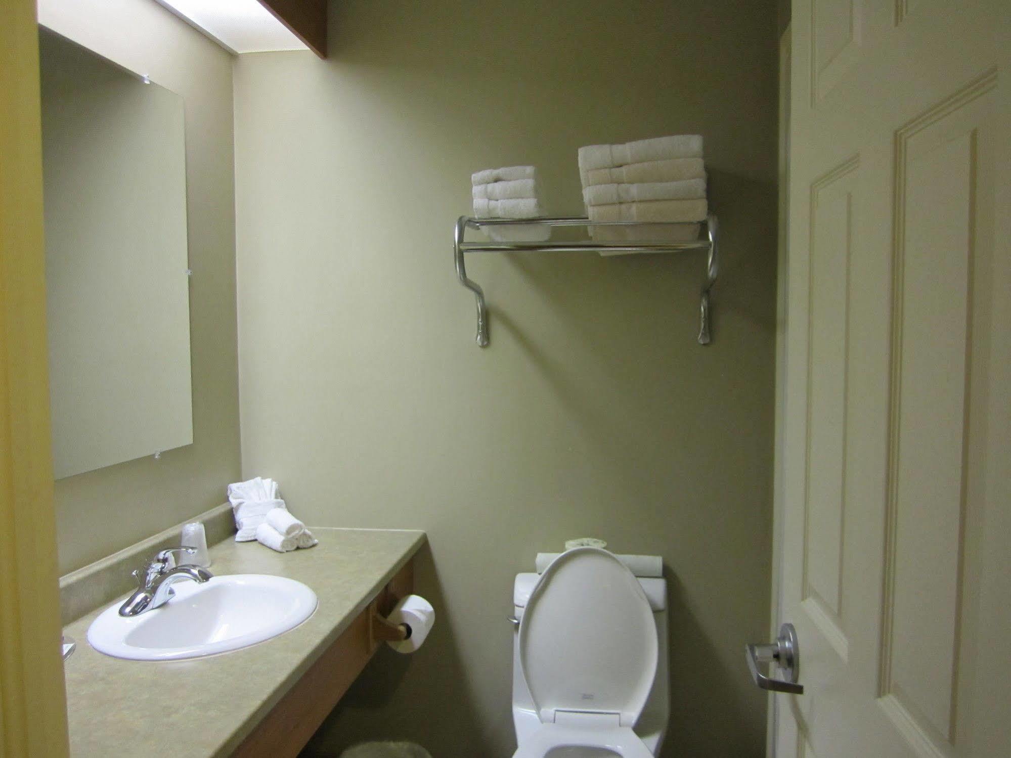 Auberge Bouctouche Inn & Suites 외부 사진